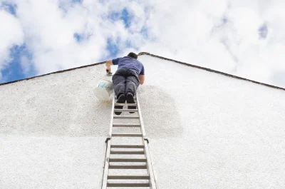 Peinture extérieure à Mouthe — façades et ravalement